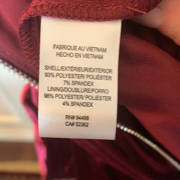 ♥️ Avec Les Filles Cropped Velvet Wine Jumpsuit ♥️ - Picture 9 of 10